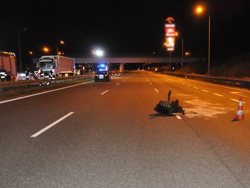 Tragiczny wypadek na A1. Kierowca wypadł z samochodu po...