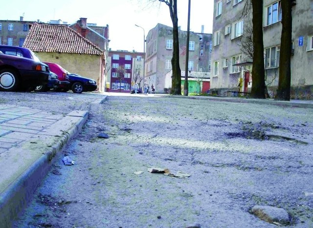 W ubiegłym roku miasto na ulicy Magazynowej wyremontowało chodnik i parking. W tym roku jej mieszkańcy doczekają się nowej jezdni.