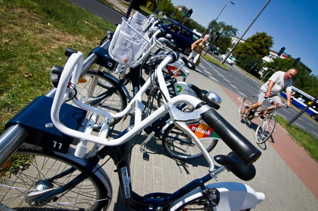 Urząd Miasta w Bydgoszczy rozstrzygnął przetarg na rozlokowanie pięciuset stojaków na rowery. Inwestycja pochłonie blisko czterysta tysięcy złotych.