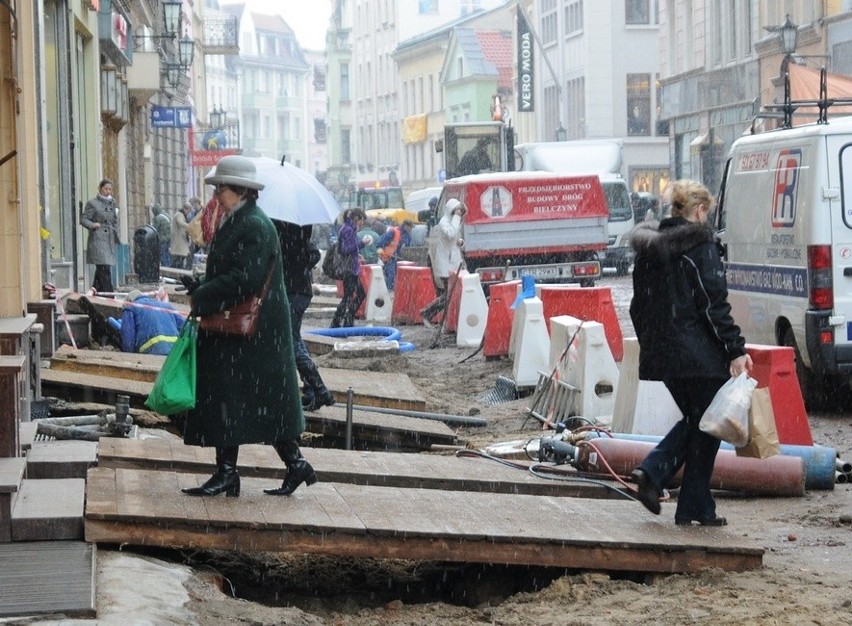 Toruń. Wąska ulica Szeroka