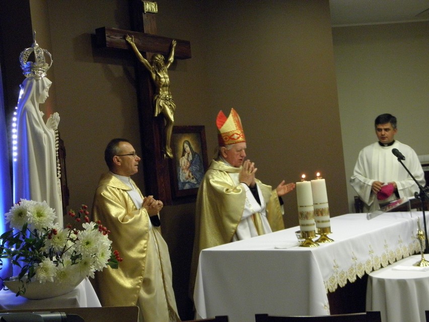 Arcybiskup Damian Zimoń wprowadził relikwie Jana Pawła II
