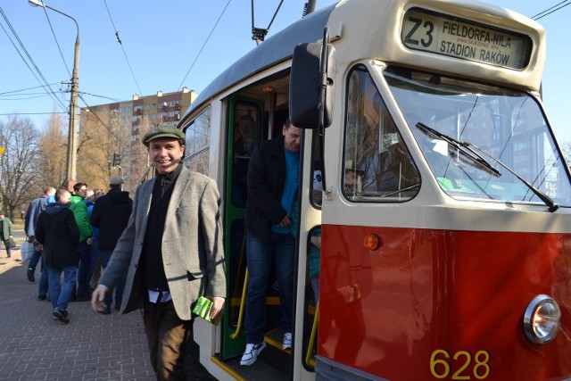 Podczas dnia otwartego w częstochowskim MPK każdy mógł przejechać się wyremontowanym zabytkowym tramwajem 102Na