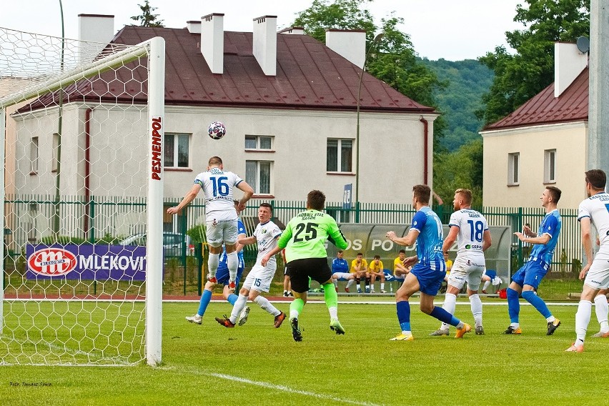 4 liga. Ekoball Stal Sanok przegrał z Błękitnymi Ropczyce 0:2 [ZDJĘCIA]