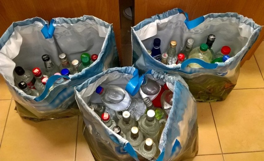 70 litrów alkoholu w mieszkaniu 57-latki (zdjęcia)
