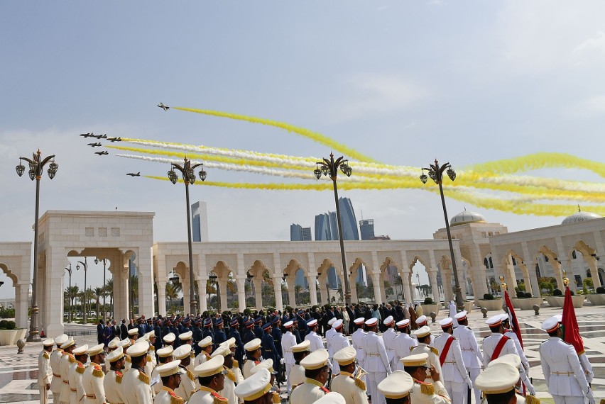 Papież Franciszek odwiedza Zjednoczone Emiraty Arabskie, odprawi mszę w Abu Zabi [ZDJĘCIA] Historyczna pielgrzymka na Półwysep Arabski