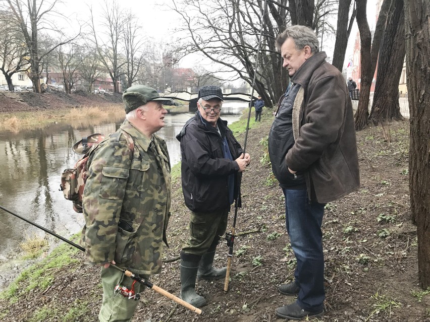 Sezon na połów troci i łososia w Słupi rozpoczęty