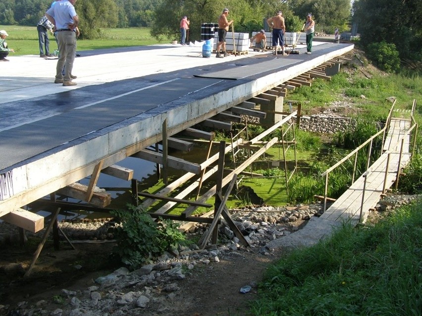Trwa przebudowa mostu w Młodzianowie