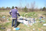 Dzikie wysypisko śmieci pod Chlewiskami (zdjęcia)