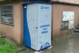 Kraków. Lodówka społeczna "pełna dobra" i... dziur