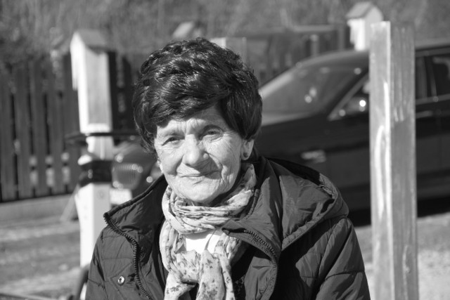 Zmarła Teresa Młynarczyk, która przed trzema laty straciła dom. Mieszkańcy Olszowic go odbudowali