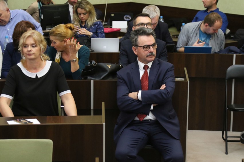 Pierwsza sesja Rady Miejskiej w Kielcach. Jaka koalicja? (OGLĄDAJ TRANSMISJĘ) 
