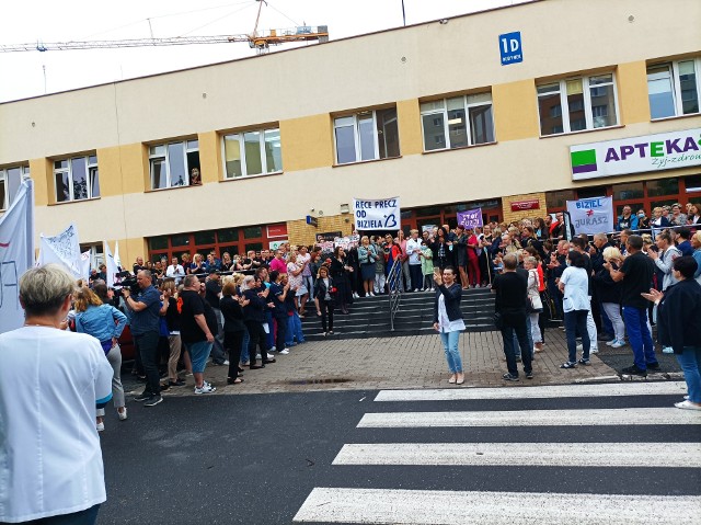 Tak wyglądał protest pracowników szpitala pod hasłem: "Ręce precz od Biziela"