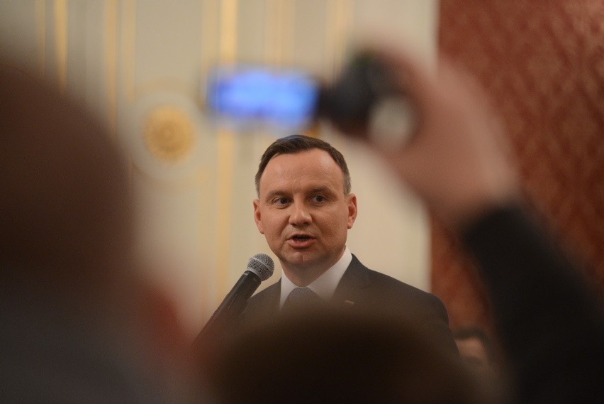 Prezydent Andrzej Duda na spotkaniu z mieszkańcami w...
