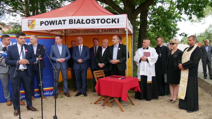 Otwarcie drogi powiatowej w Sielachowskich w gminie Wasilków