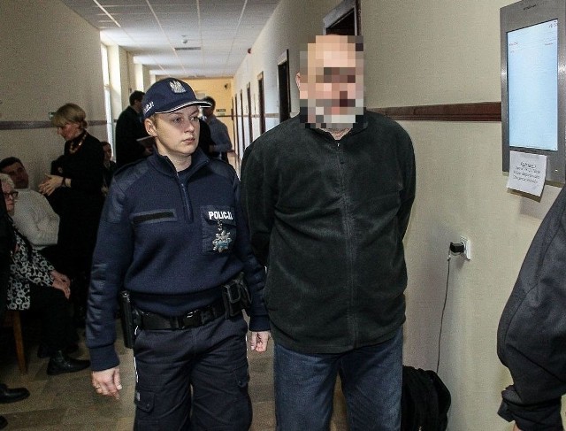 Podczas pierwszego procesu Sąd Okręgowy w Łodzi 13 lipca 2012 roku skazał Mariusza N. na 10 lat więzienia