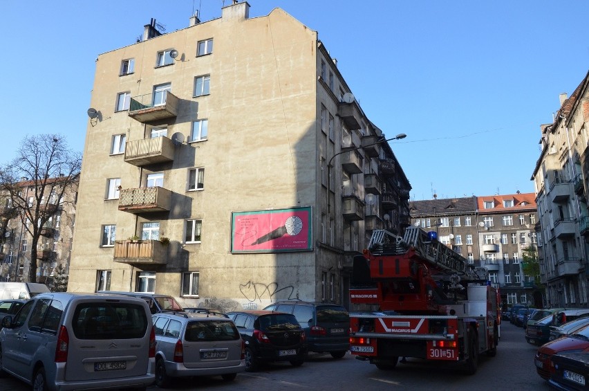 Wrocław: Trzy zastępy straży pożarnej na Barlickiego [FOTO]