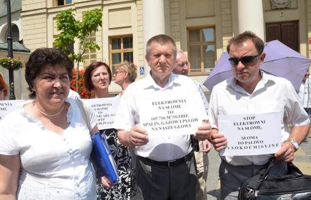 Protest w sprawie budowy elektrowni na słomę