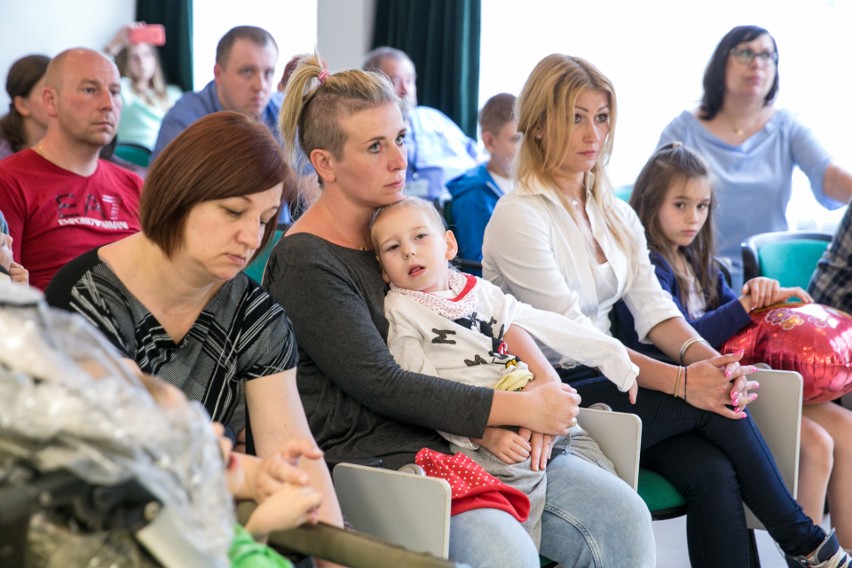 Protest rodziców w Prokocimiu. Kiedy dzieci będą leczone?
