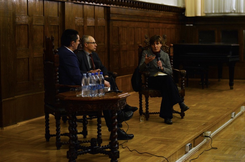 „Muzeum” prof. Pawła Machcewicza to opowieść znacznie...