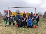 Dzieci z osiedla Europejskiego w Gorzowie zawstydziły urzędników. Nie miały boiska... więc je sobie zrobiły!  