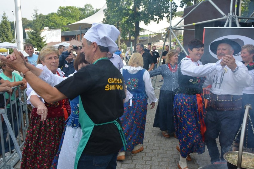 Światowy Festiwal Kwaśnicy 2016. Kulinarny pojedynek wójtów [ZDJĘCIA]