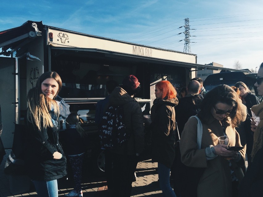 Food trucki zaparkowały pod Amber Expo [ZDJĘCIA, WIDEO]