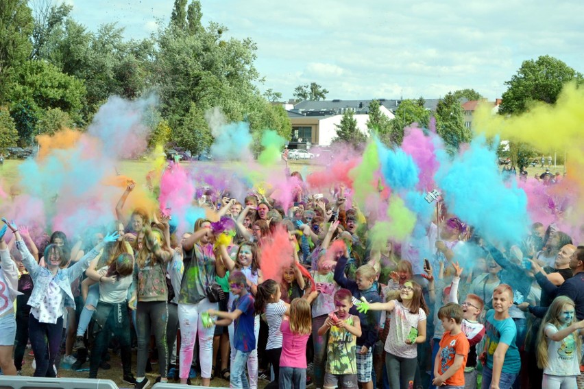 Holi Festival 2019 - Święto Kolorów w Łowiczu [ZDJĘCIA]