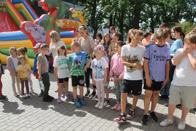 Uczniowie z Pallotyńskich Szkół Katolickich w Chełmnie bawili się na Dniu Dziecka