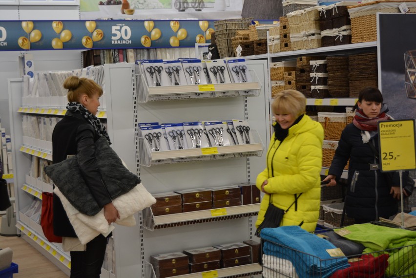 Otwarcie Bursztynowa Park w Ostrołęce: tak wyglądają sklepy Decathlon, Media Markt, Smyk, Jysk, Komfort i Komfort Łazienki [ZDJĘCIA+WIDEO]