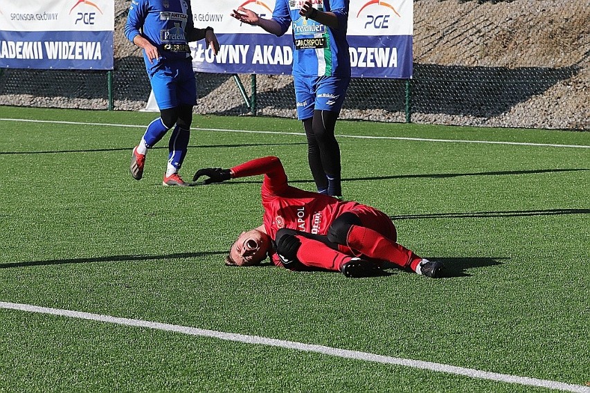 Widzew - KKS. Zobacz moment kontuzji Przemysława Kity. Straszny widok. Piłkarz o kulach [ZDJĘCIA]