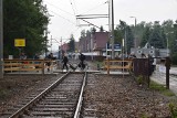 Zakopane. Zamieszanie na kolejowym dworcu tymczasowym. Ludzie nie widzą postoju taksówek 