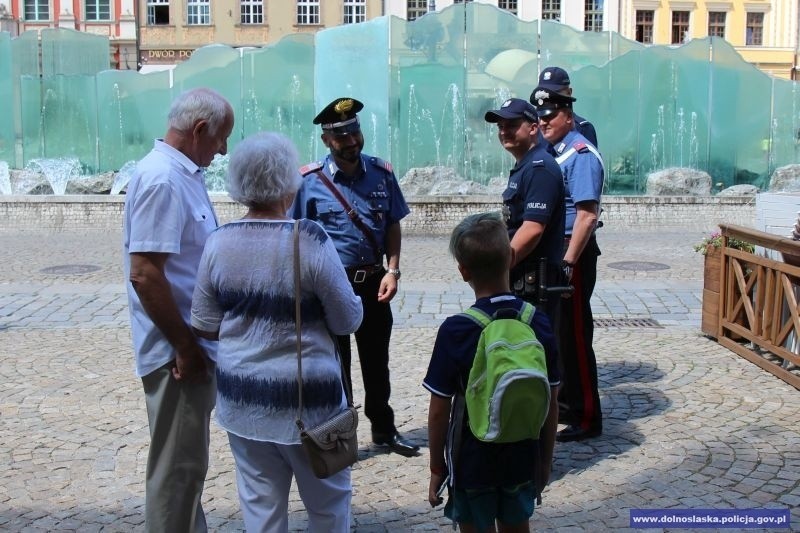 Policjanci z Włoch patrolują Wrocław [ZDJĘCIA]