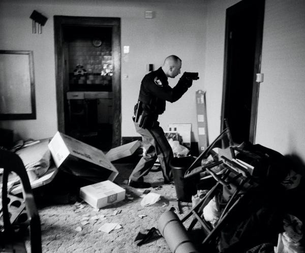 Zdjęcie roku wykonane podczas eksmisji mieszkańców domu w Cleveland.
