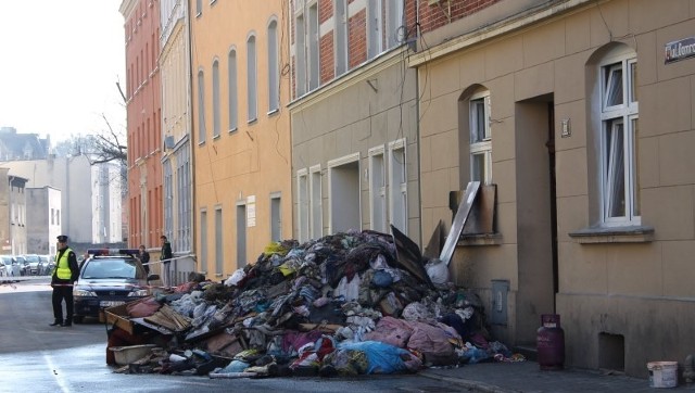 Kamienica przy ul. Damrota 20 po pożarze.