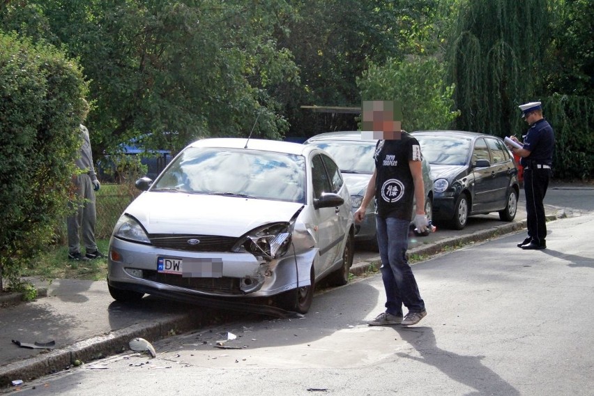 Staranował samochody na Sępolnie. Zatrzymała go policja