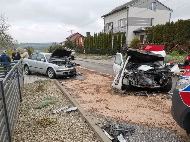 Na miejscu wypadku w Dąbrowie w powiecie starachowickim.