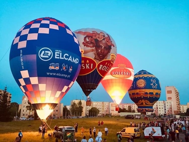 Pierwszy z lewej balon firmy Autobox, pilotowany przez Patryka Kalinowskiego.