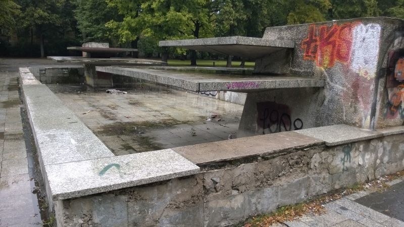 Fontanna w parku Poniatowskiego