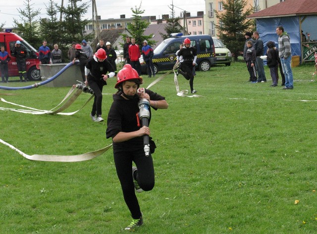 W sobotę (22 czerwca) na boisku sportowym przy Zespole Szkół  w Tuchomiu odbędą się gminne zawody strażackie.