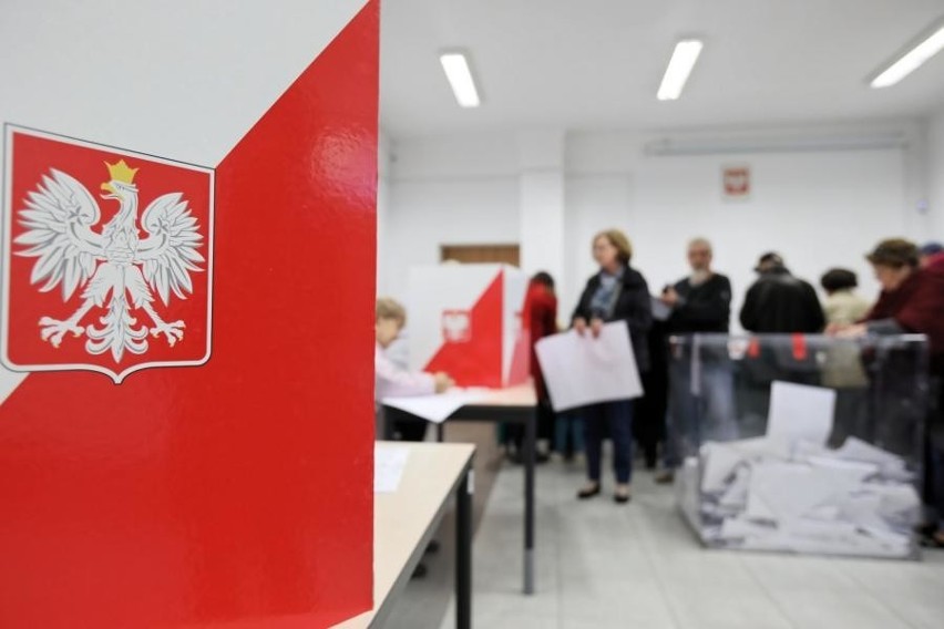 Wybory do Sejmu i Senatu odbędą się 13 października. Lokale...