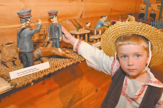 Prace Mikołaja Tarasiuka do 16 maja można oglądać w Muzeum Małej Ojczyzny w Studziwodach. Przedstawiają one sceny z życia mieszkańców wsi.
