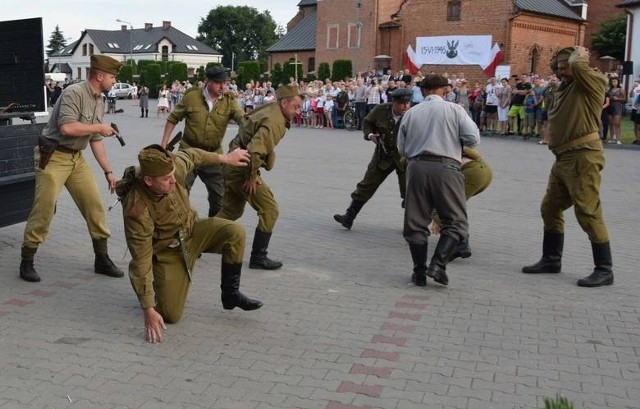 W poprzednich latach z okazji rocznicy organizowana była rekonstrukcja historyczna. Tym razem z powodów sanitarnych nie jest to możliwe.