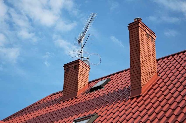 Antena DVB-T na dachu domuJak wybrać antenę, by odbierać naziemną telewizję cyfrową