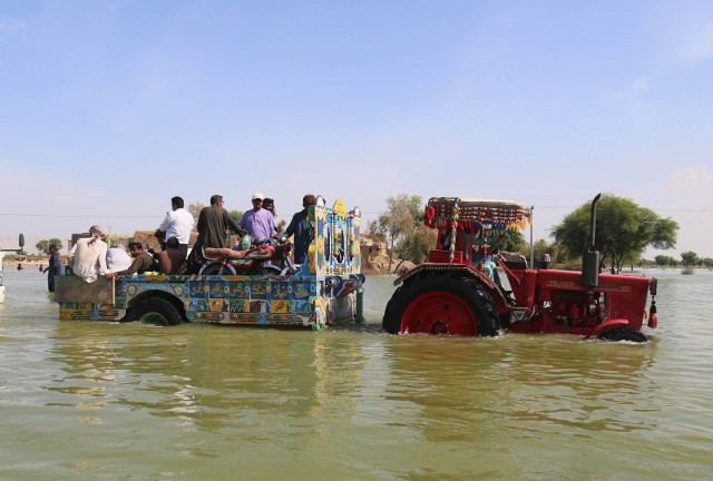 Pakistan zmaga się z powodziami, w wyniku których setki osób straciło już życie. Wiele ofiar jest wśród dzieci.