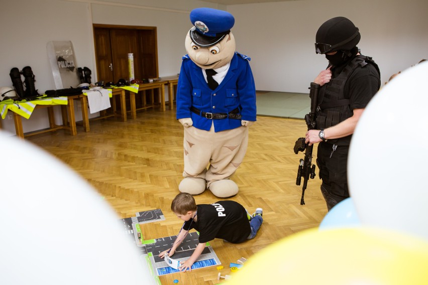 Policjanci z Piły obiecali mu pomóc w walce z rakiem. Udało...