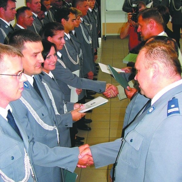 W bielskiej komendzie tegoroczne święto, aż dla 49 policjantów oznaczało awans na wyższy stopień, a były też inne wyróżnienia