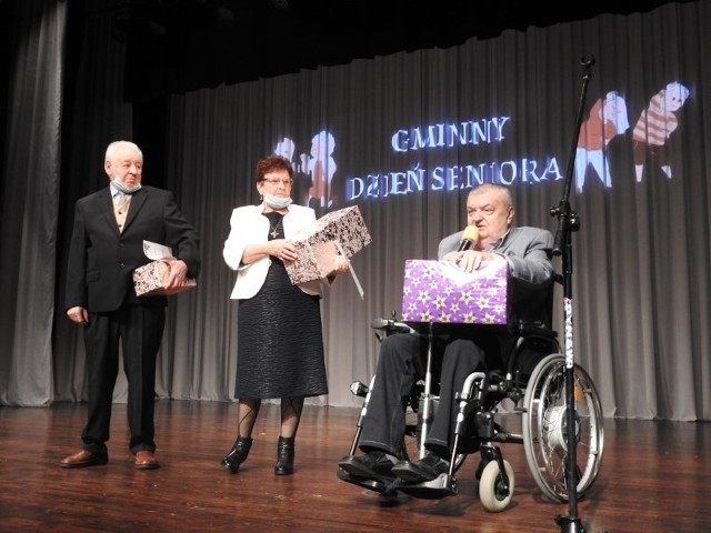 Laureaci konkursu odebrali nagrody na scenie Centrum Kultury i Sztuki w Połańcu.