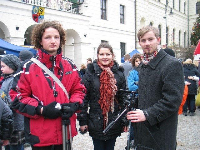 Kacper Wieczorek z Dobrzejowic, Elżbieta Żelazna z Głogowa i Mateusz Stachowiak z Bytomia Odrzańskiego to niezależni filmowcy ze "Sky Box&#8221;