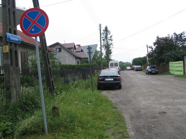 Ulica Sosnowa to jedna z trzech ulic na osiedlu Borek w Tarnobrzegu, których mieszkańcy walczą o wyasfaltowanie nawierzchni.