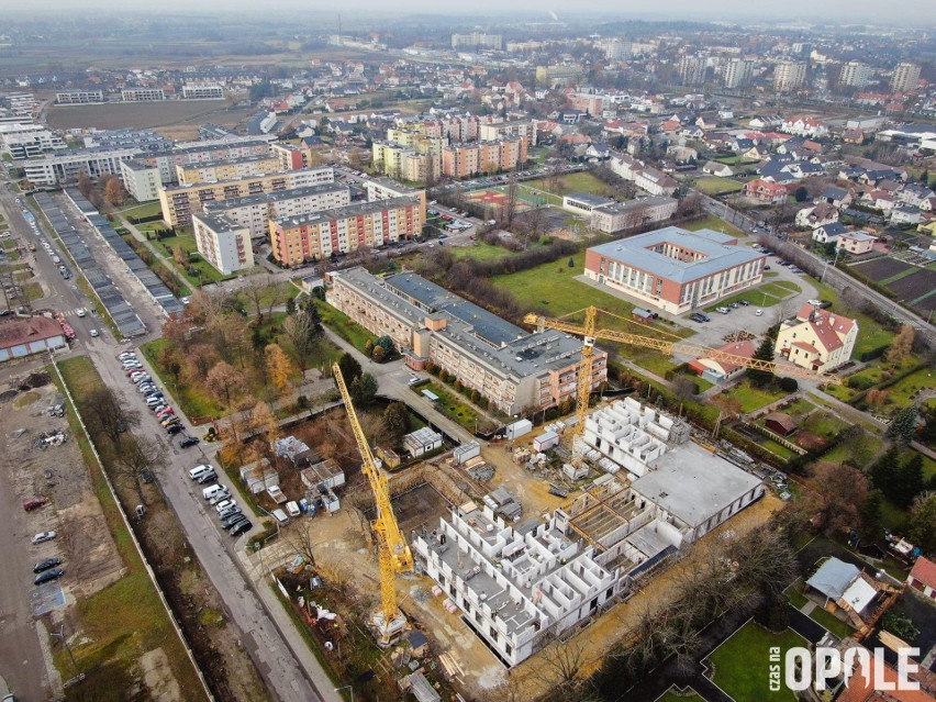 Tak wygląda budowa domu dla seniorów w Opolu.